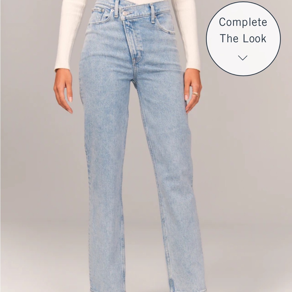 Abercrombie & Fitch Ultra High Rise 90s Straight Jean 27/4